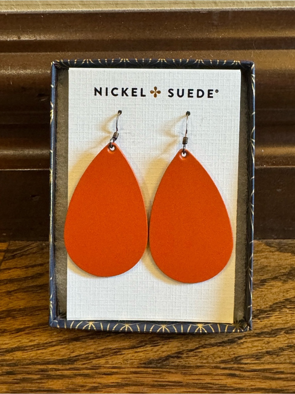 Nickel & Suede Tear Drop Earrings - Orange - S